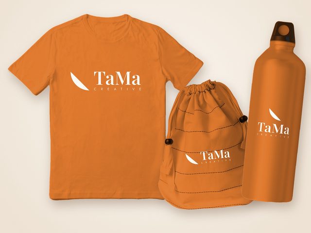 Mockup ilustrativo: itens do kit corrida com a marca TaMa