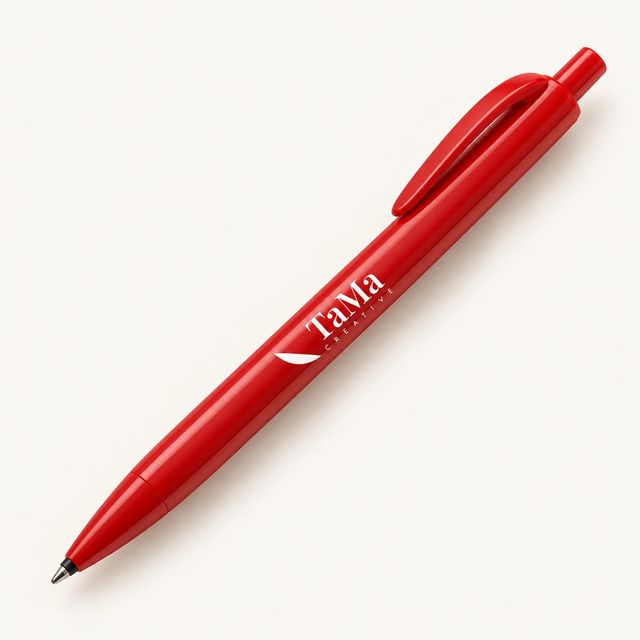 Caneta plástica vermelha com a marca TaMa em branco.