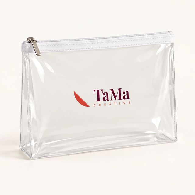 Pouch transparente com zíper e a marca TaMa impressa.